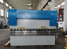 数控电液伺服板料折弯机 WC67K-200T3200（4+1轴）